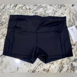 NWT Athleta ultimate stash short XL